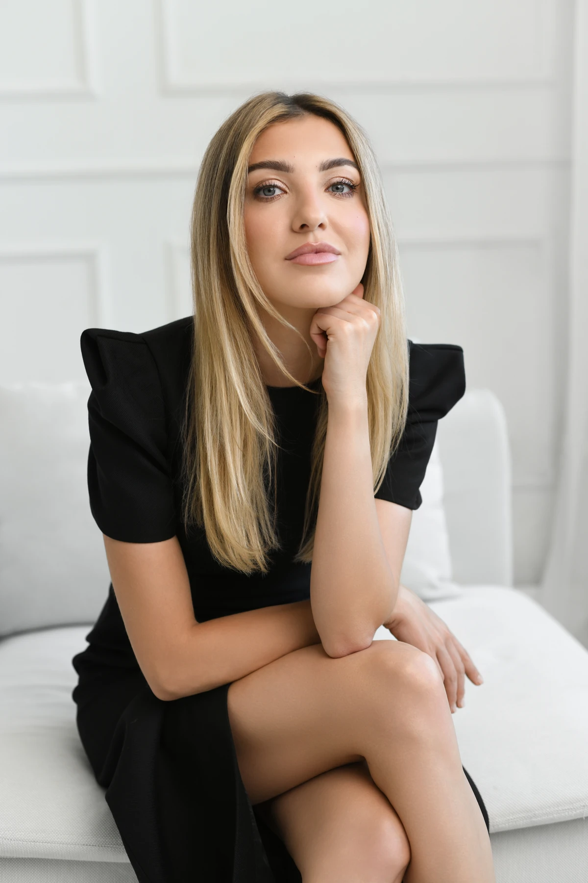 Wiktoria Twardowska w czarnej sukience